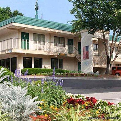Masters Inn Atlanta - Doraville At I-85 & 285 מראה חיצוני תמונה